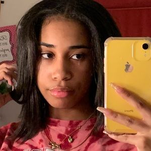 Meet your Posher, Laila